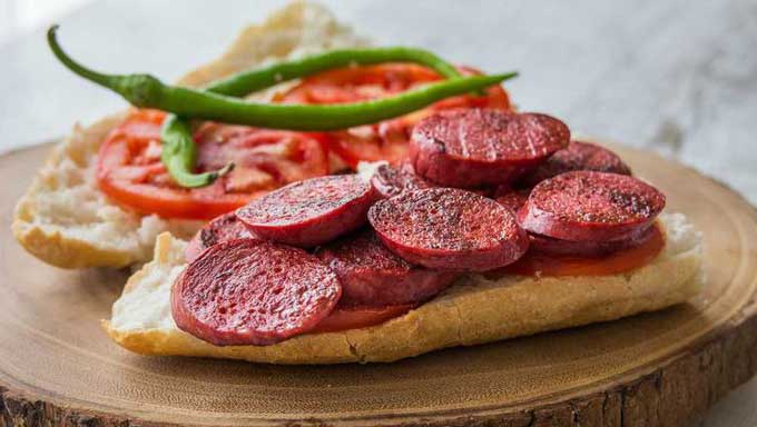 EKMEK ARASI SUCUK